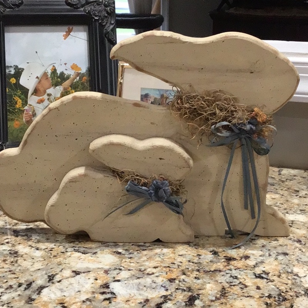 Rustic Cream Wooden Bunny Rabbit Decor 12 1/2” x 9” x 1”